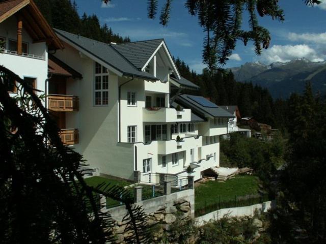 Apart Avenzio Kappl  Luaran gambar