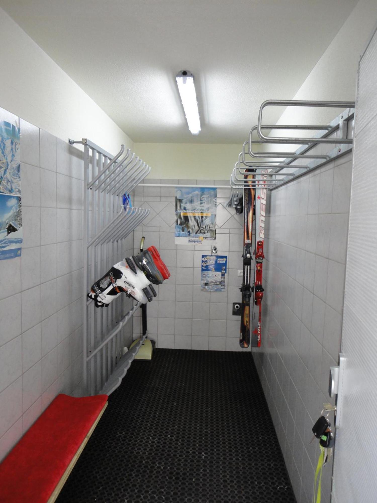 Apart Avenzio Kappl  Luaran gambar
